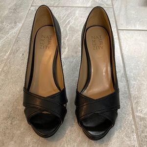 7.5M Black Naturalizer Heels